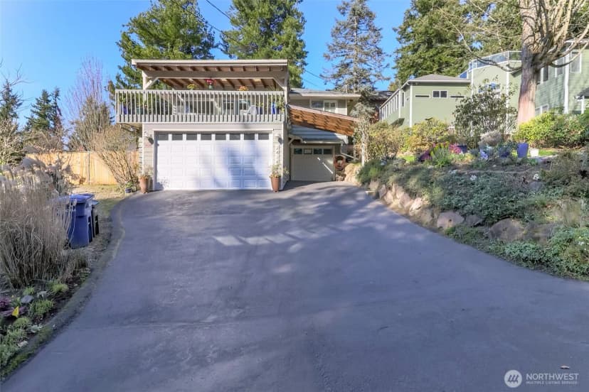 Property photo for 2424 Sw 152nd Street, Burien photo 3