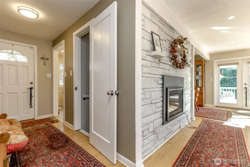 Property photo for 2424 Sw 152nd Street, Burien photo 6