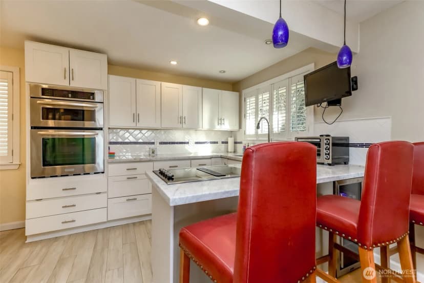 Property photo for 2424 Sw 152nd Street, Burien photo 14