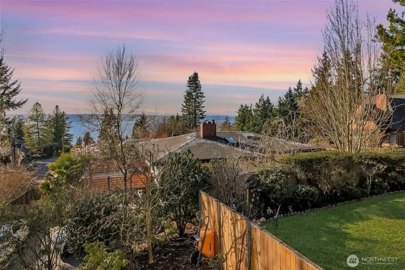 Property photo for 2424 Sw 152nd Street, Burien photo 12
