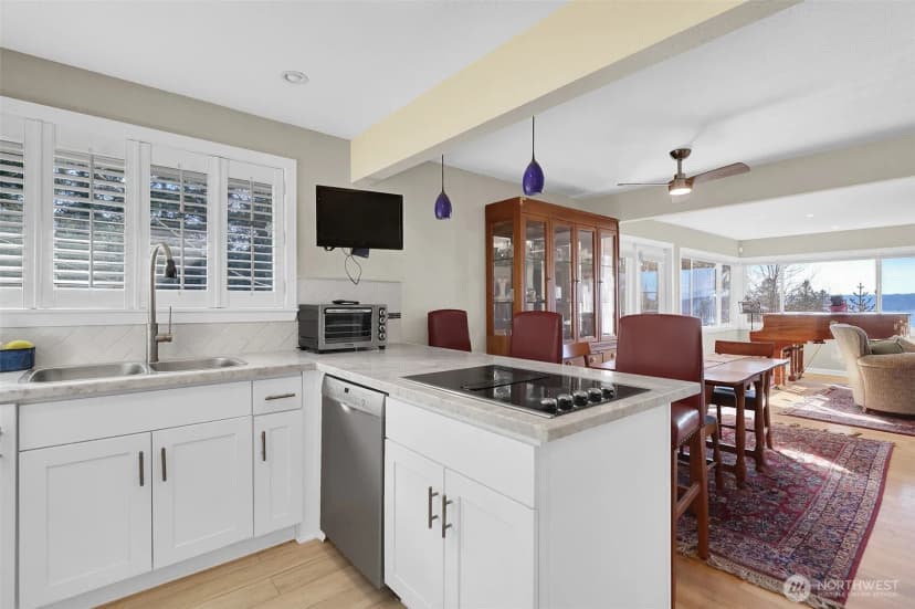 Property photo for 2424 Sw 152nd Street, Burien photo 15