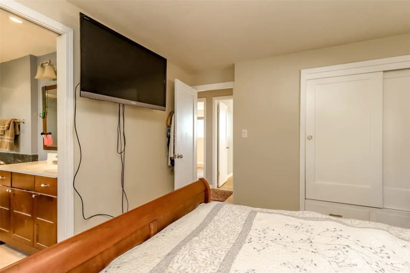 Property photo for 2424 Sw 152nd Street, Burien photo 21