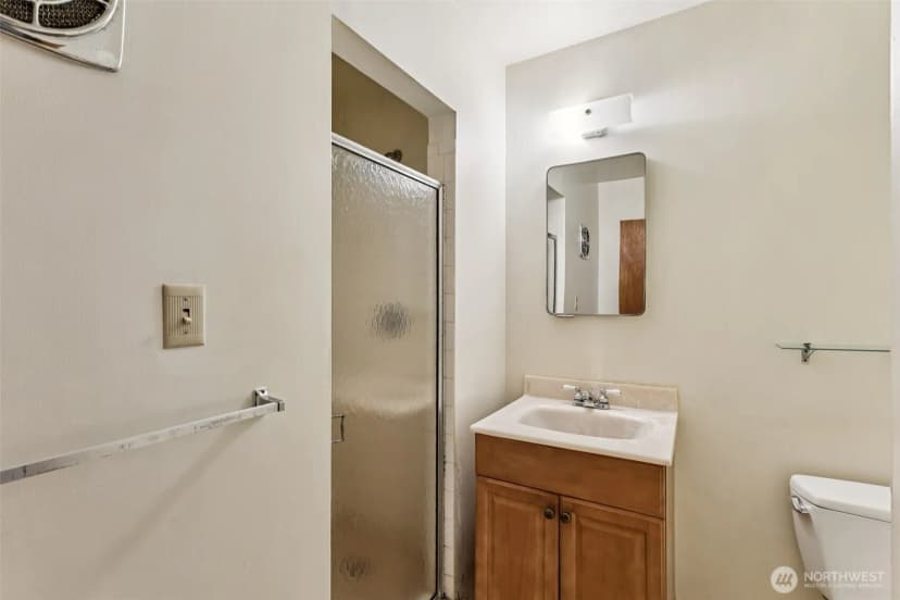 Property photo for 7832 Ne 32nd Street, Medina photo 26