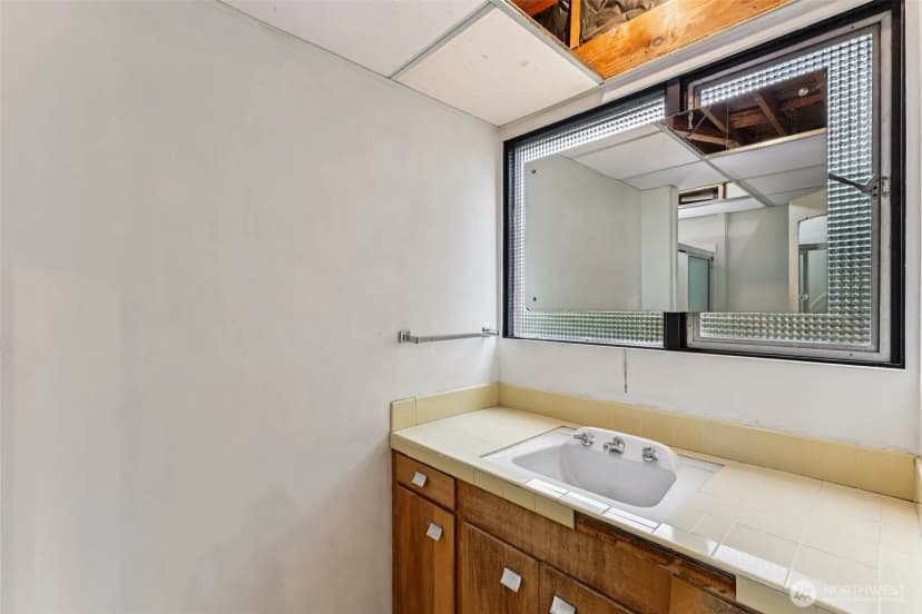Property photo for 7832 Ne 32nd Street, Medina photo 31