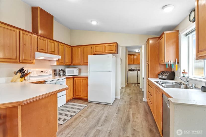 Property photo for 7460 Sunset Drive, Blaine photo 15
