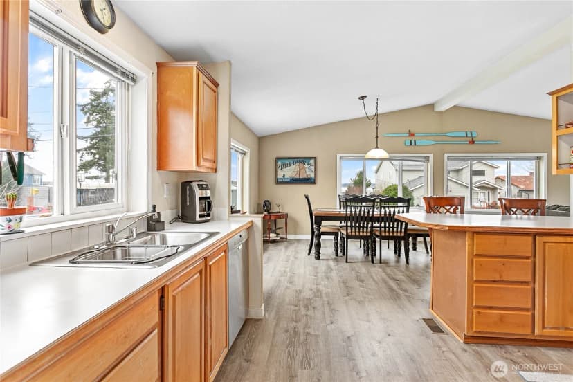Property photo for 7460 Sunset Drive, Blaine photo 14