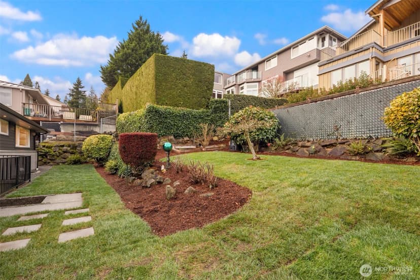 Property photo for 3702 W Fulton Street, Seattle photo 38