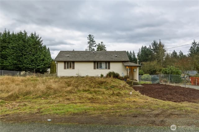 Property photo for 22827 Meridian Avenue S, Bothell photo 3