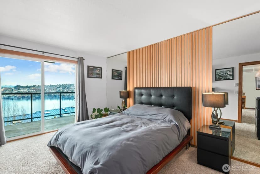 Property photo for 2401 8th Avenue N #202, Seattle photo 12
