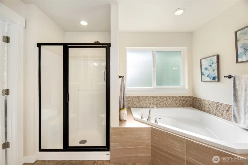 Property photo for 215 Sw 144th Street, Burien photo 22