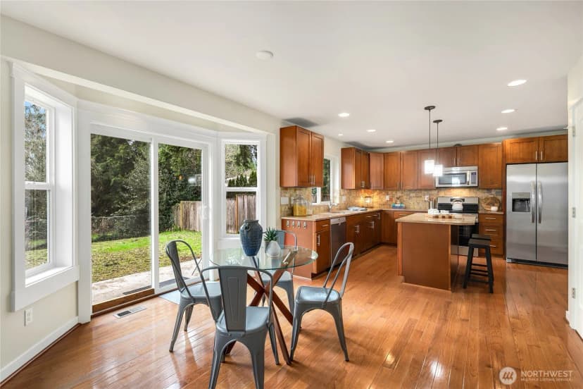 Property photo for 215 Sw 144th Street, Burien photo 10