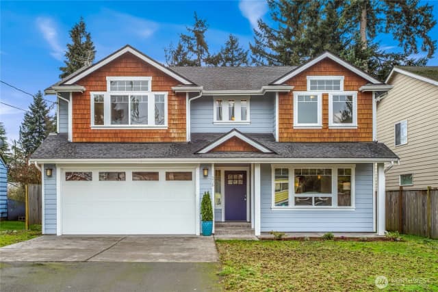 Property photo for 215 Sw 144th Street, Burien