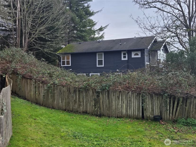 Property photo for 5205 Sw Canada Street, Seattle photo 6