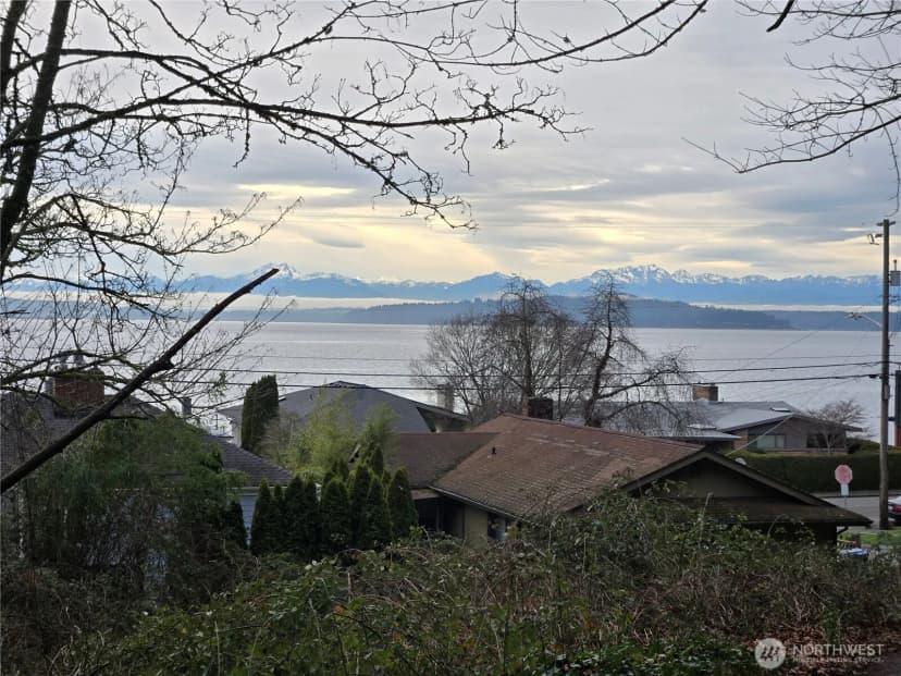 Property photo for 5205 Sw Canada Street, Seattle photo 11