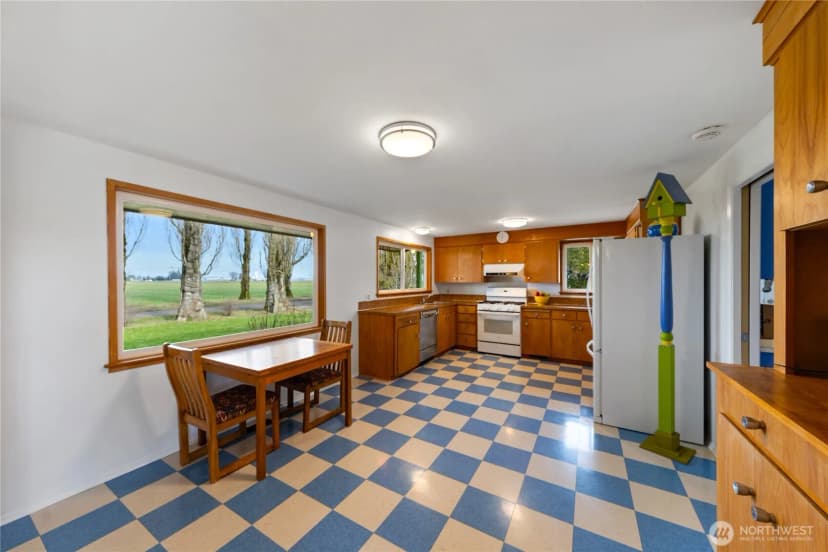 Property photo for 16005 La Conner Whitney Road, La Conner photo 8