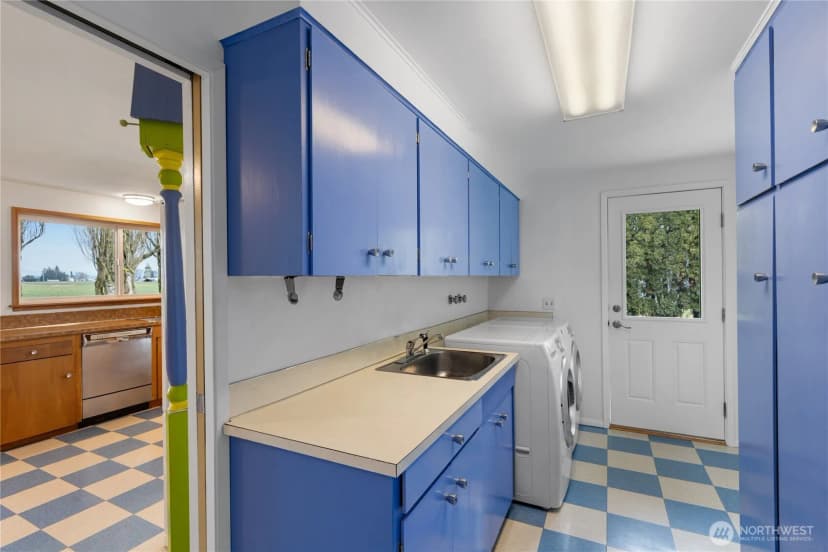 Property photo for 16005 La Conner Whitney Road, La Conner photo 18