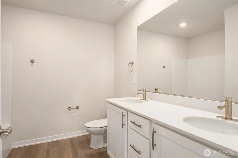 Property photo for 2425 160th Place Ne, Marysville photo 18