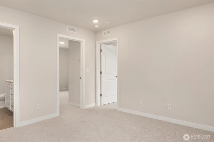 Property photo for 2425 160th Place Ne, Marysville photo 16