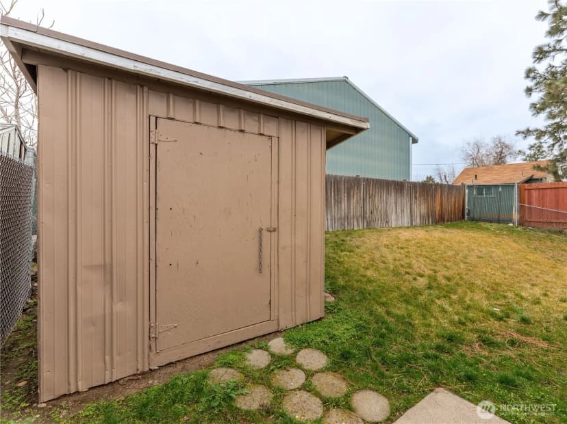 Property photo for 616 S Chelan Avenue, Wenatchee photo 38