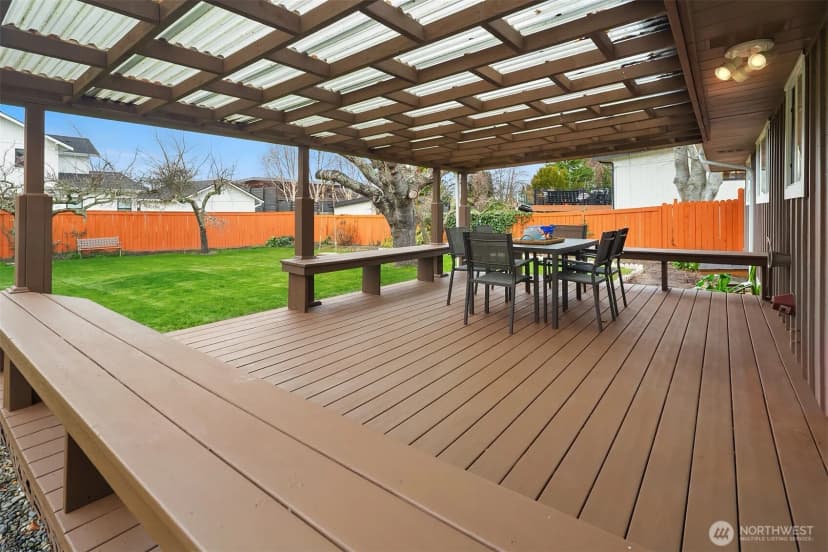 Property photo for 407 3rd Avenue N, Edmonds photo 25