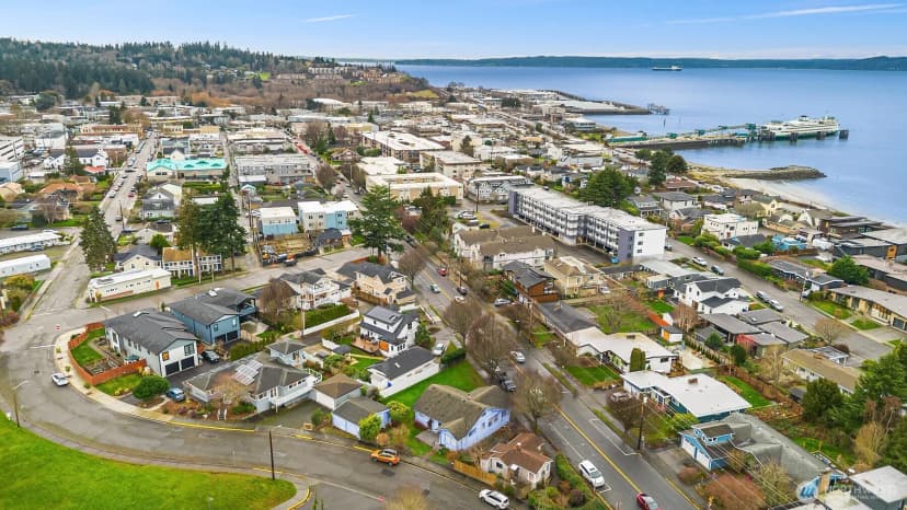 Property photo for 407 3rd Avenue N, Edmonds photo 29