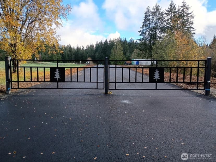 Property photo for 6 Crescent Valley Drive Nw, Gig Harbor photo 2