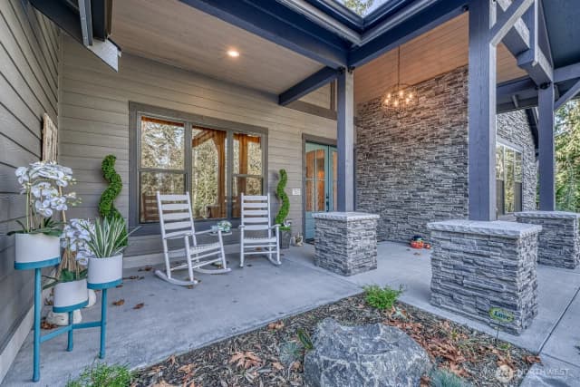 Property photo for 6 Crescent Valley Drive Nw, Gig Harbor photo 5