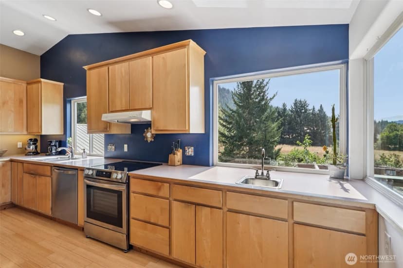 Property photo for 18527 Hazel Street, Leavenworth photo 10
