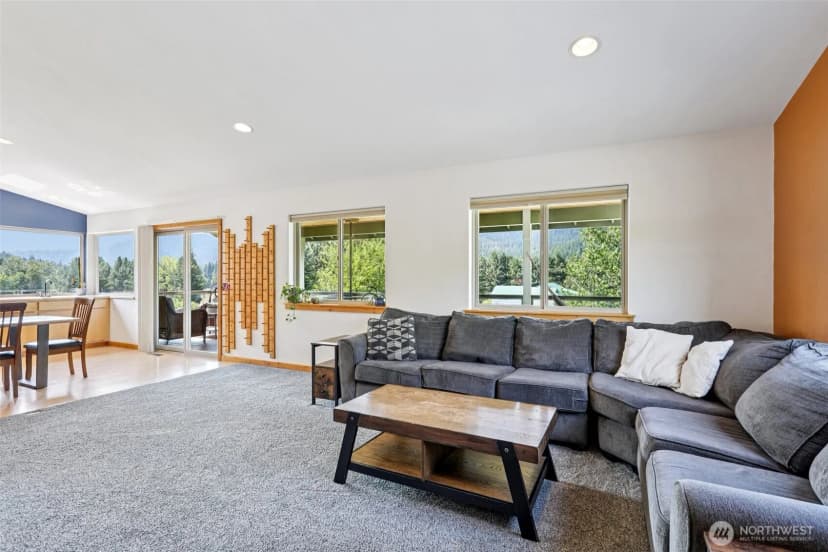 Property photo for 18527 Hazel Street, Leavenworth photo 8