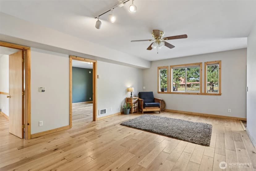 Property photo for 18527 Hazel Street, Leavenworth photo 17