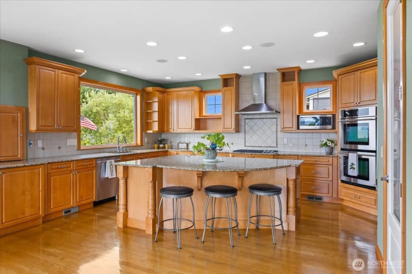 Property photo for 603 Washington Avenue, Mukilteo photo 5