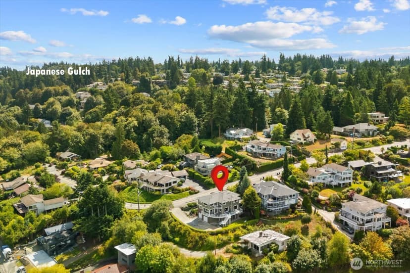 Property photo for 603 Washington Avenue, Mukilteo photo 32