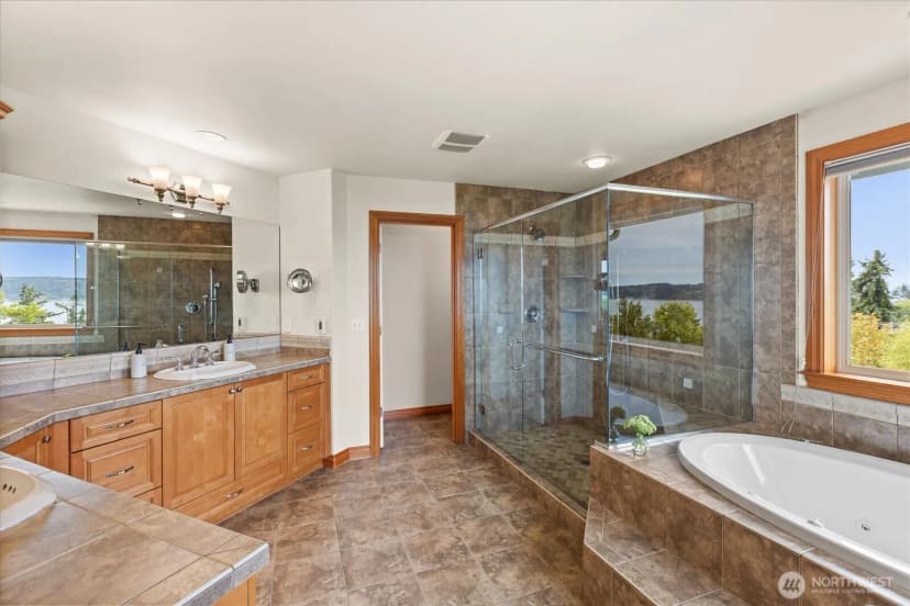 Property photo for 603 Washington Avenue, Mukilteo photo 16