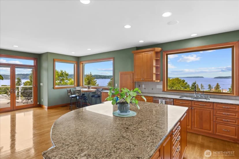 Property photo for 603 Washington Avenue, Mukilteo photo 6
