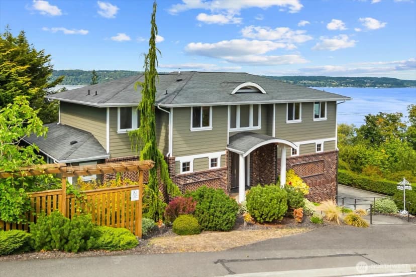 Property photo for 603 Washington Avenue, Mukilteo photo 2