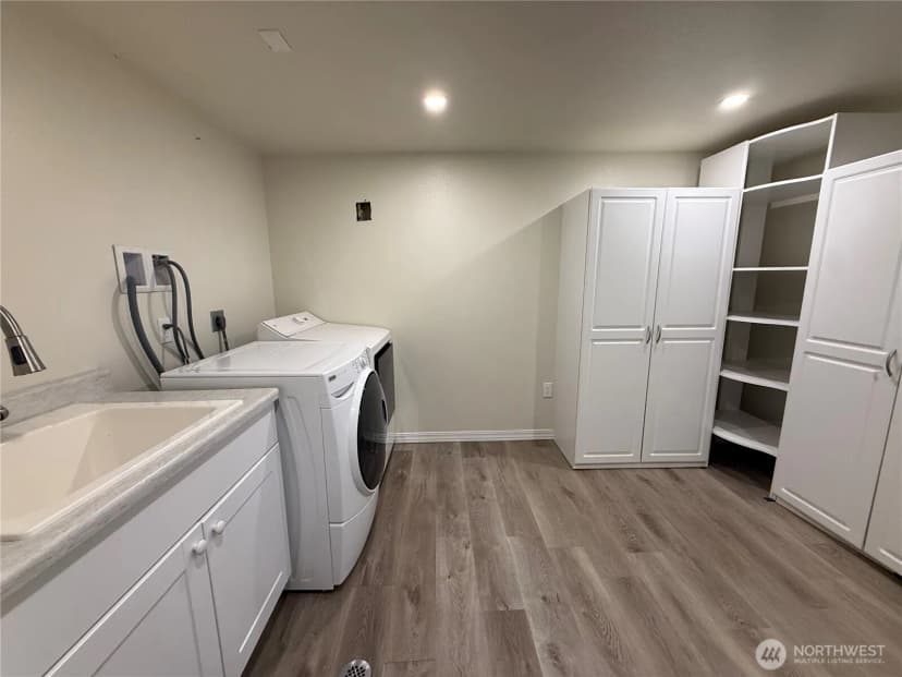 Property photo for 221 W Forest Avenue, Port Angeles photo 17