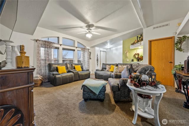Property photo for 2211 W Sielaff Lane W, Othello photo 4
