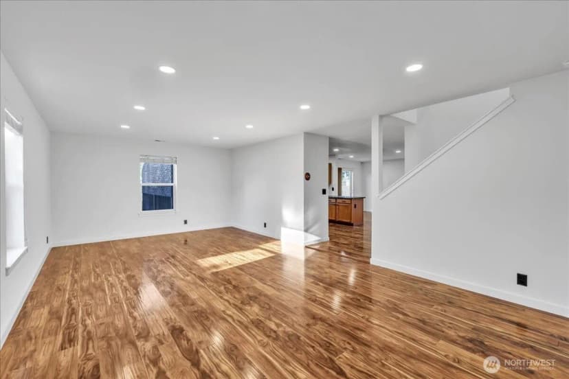 Property photo for 414 Easy Street Se, Rainier photo 5