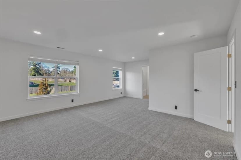 Property photo for 414 Easy Street Se, Rainier photo 11