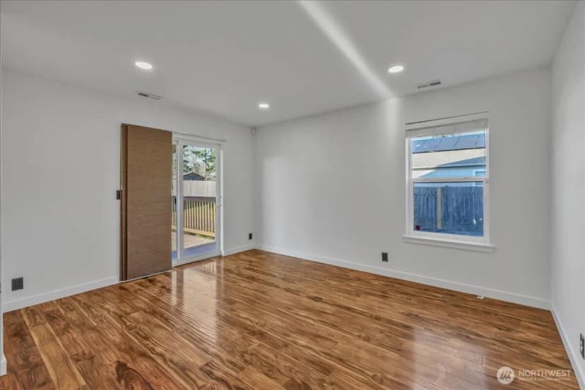 Property photo for 414 Easy Street Se, Rainier photo 22