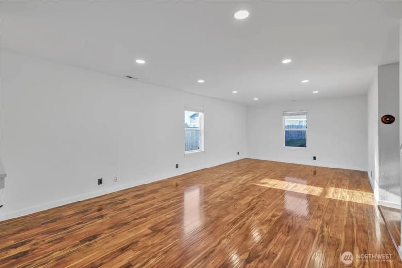 Property photo for 414 Easy Street Se, Rainier photo 17