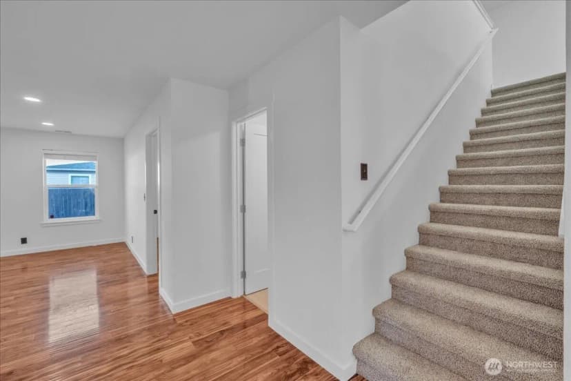 Property photo for 414 Easy Street Se, Rainier photo 15