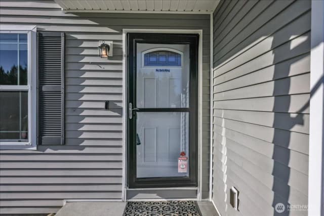 Property photo for 414 Easy Street Se, Rainier photo 2