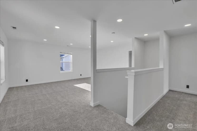Property photo for 414 Easy Street Se, Rainier photo 13
