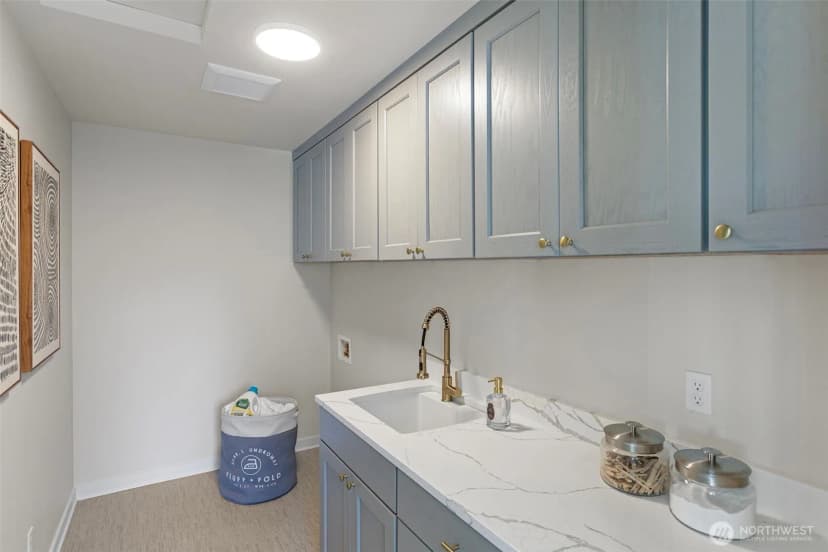 Property photo for 12813 Ne 65th Lane, Kirkland photo 36