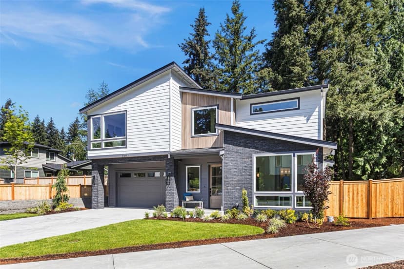 Property photo for 12813 Ne 65th Lane, Kirkland