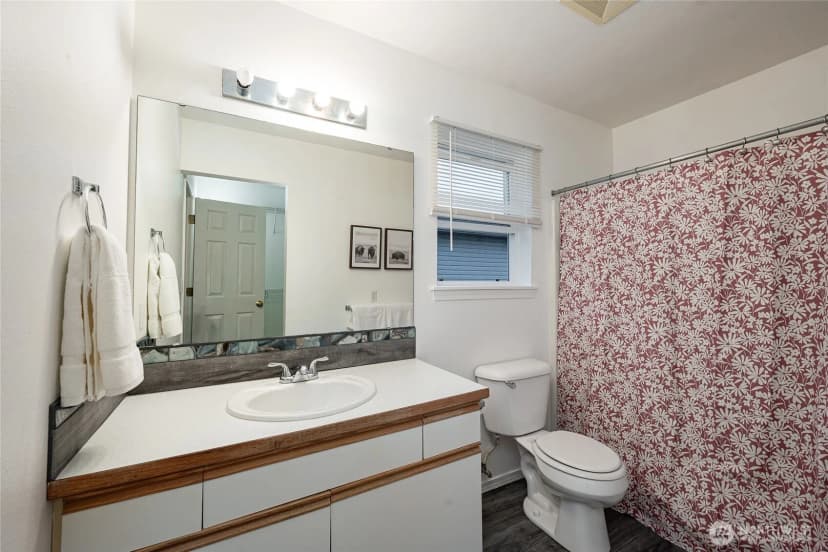 Property photo for 6185 Pacific Heights Drive, Ferndale photo 13