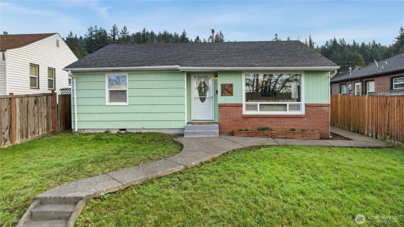 Property photo for 1034 S Market Boulevard, Chehalis
