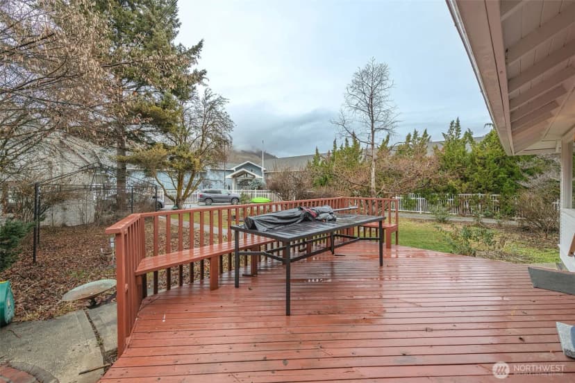 Property photo for 811 Pioneer Avenue, Cashmere photo 3