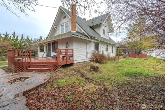 Property photo for 811 Pioneer Avenue, Cashmere